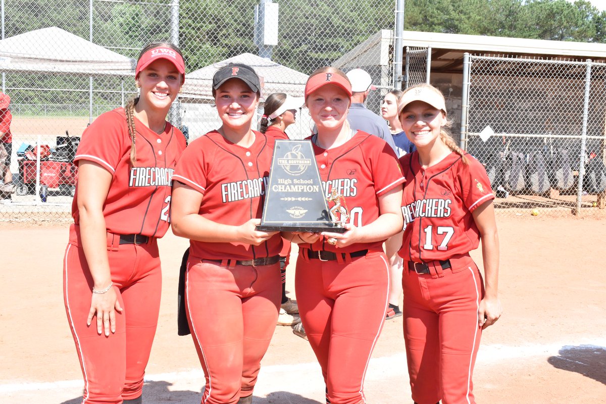 b_l_long's tweet photo. What a way to finish a travel ball career.  Could not ask for a better group of talented ladies to roll with till the end.  A tough and gritty group that never quit. Enjoyed watching every minute!

Thanks @Firecrackers18U https://t.co/opTibZFGL2