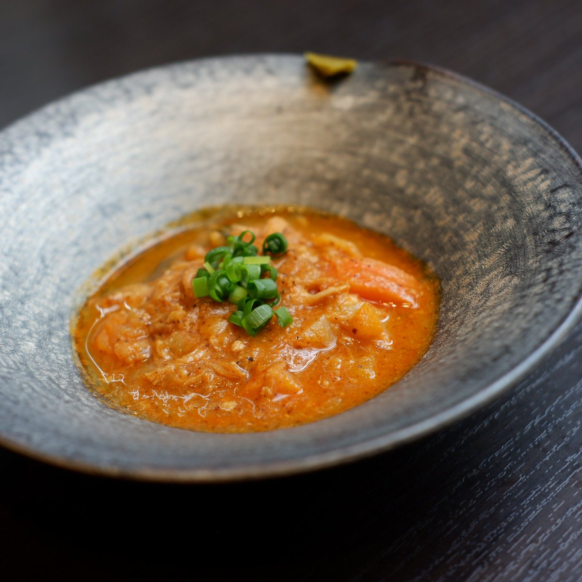 Kuishinbo_nao's tweet image. 韓国人の友達夫婦がしてる東京の広尾にあるHASUOという韓国料理でランチ。ミシュランガイド東京のセレクレッドレストランに評価されてます。夏に買いたいのは和傘の日傘です。ほしいのは30,000くらいします。京都で使いたい。
#HASUO
#韓国料理
#月曜あもーれ