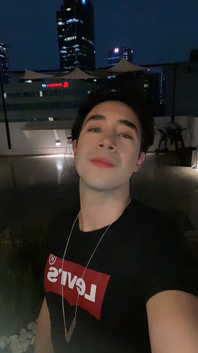 EJaegerAlex's tweet photo. Obsessed with these lights at night 🫧🌃 https://t.co/9c2zd68WCj