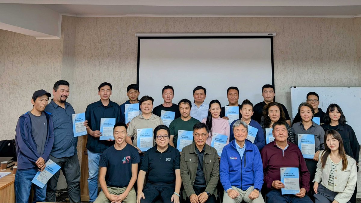 apnic's tweet photo. Participants in the recent Internet Routing with Multihoming Workshop in #Mongolia with Asi@Connect (@AsiaConnectNews). Find more upcoming APNIC Academy training opportunities here: https://t.co/Fh8KL91K7Y https://t.co/Hr37JtjmXF