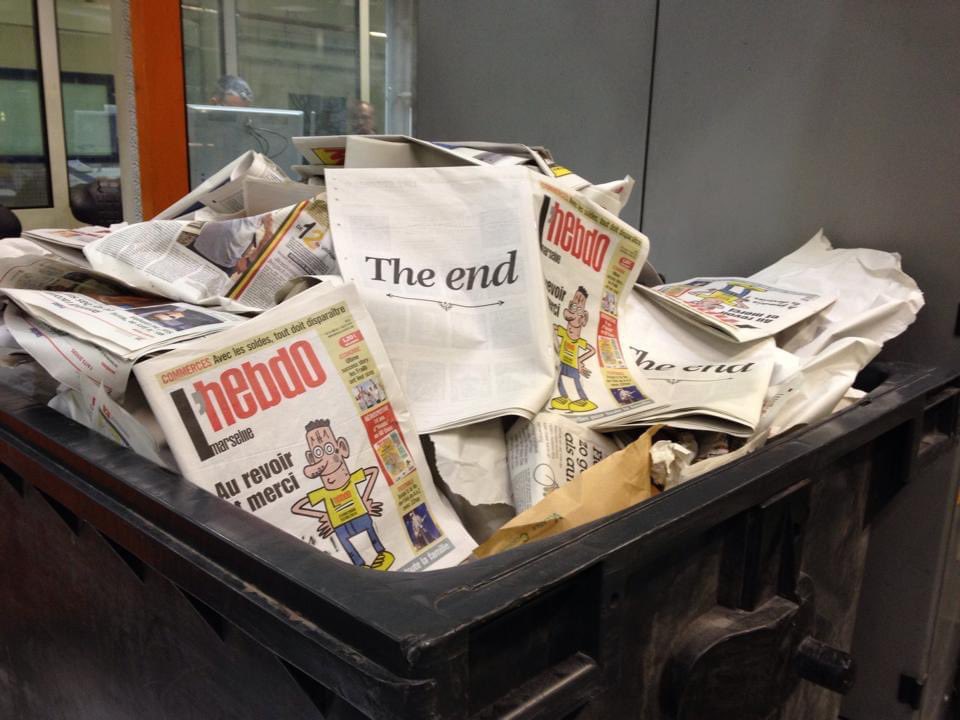 Il y a dix ans, le dernier numéro de <a href="/MarseillelHebdo/">L'Hebdo forever</a> sortait des rotatives
#gameover
<a href="/lmildonian/">Laurence Mildonian</a> <a href="/themelmaccat/">MELMAC</a> <a href="/GVanlede/">Geneviève Van Lède</a>  <a href="/Charmag_Dessin/">Charmag</a>