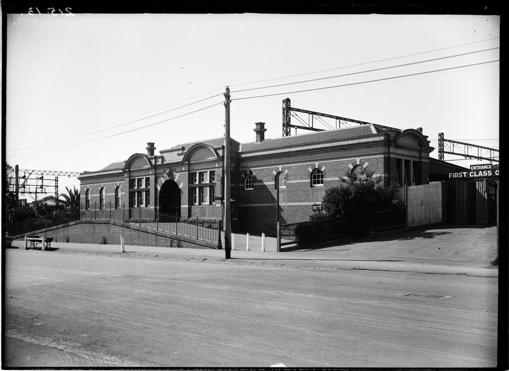 PRO_Vic's tweet image. All aboard platform 1 at #Caulfield this #SuburbsofMelbourne Monday: prov.vic.gov.au/archive/B68226…