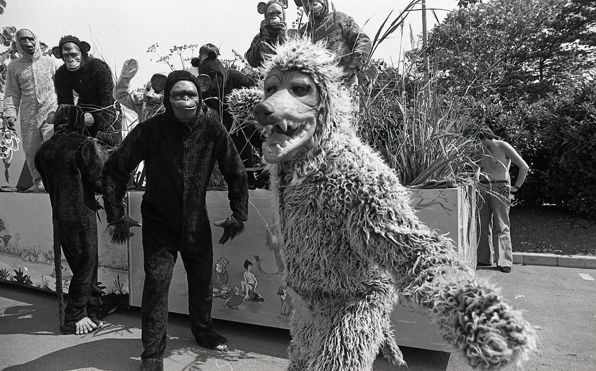 A step back in time...

Carnival season is almost here, and these great shots - courtesy of <a href="/livingarchive1/">Living Archive MK</a> - show Bletchley's community celebrating back in 1975 &amp; 76.

And  you could grab a box of Weetabix or a pack of toilet rolls on your way home for just 21p from Fine Fare!