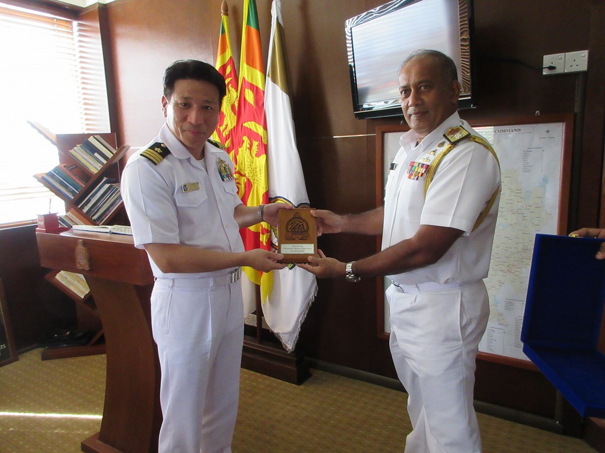 第48次派遣海賊対処行動部隊の護衛艦「さみだれ」は、スリランカの