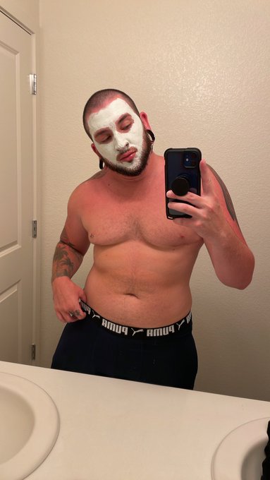 lil self care moment before bed 🫧 https://t.co/AFobzBRD4D