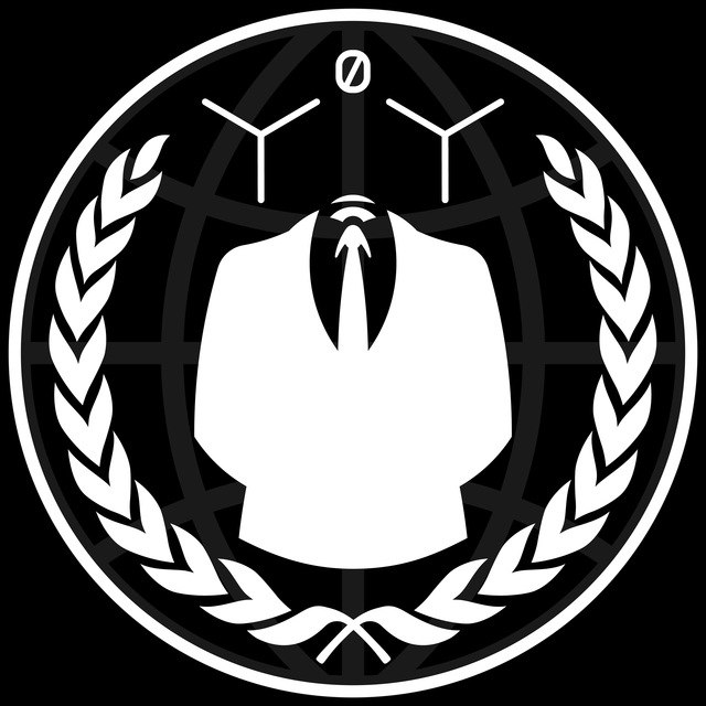 uma figura proeminente na cibersegurança, iniciou sua jornada ainda jovem, fascinado pela tecnologia.