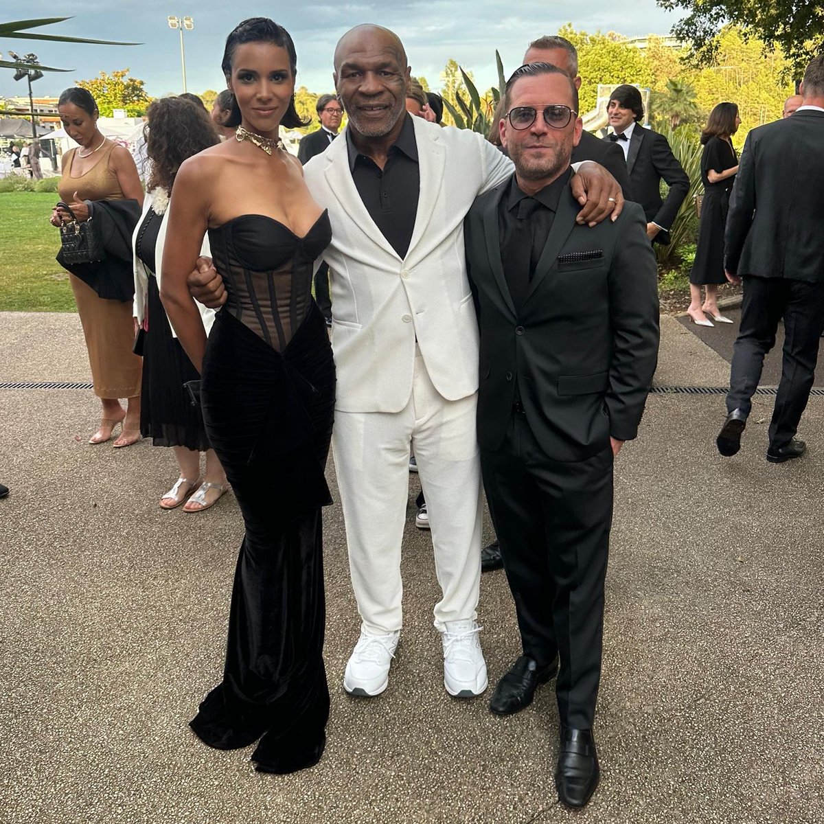 Iron squad 🤜🏾🤛🏼💥 #miketyson #shym