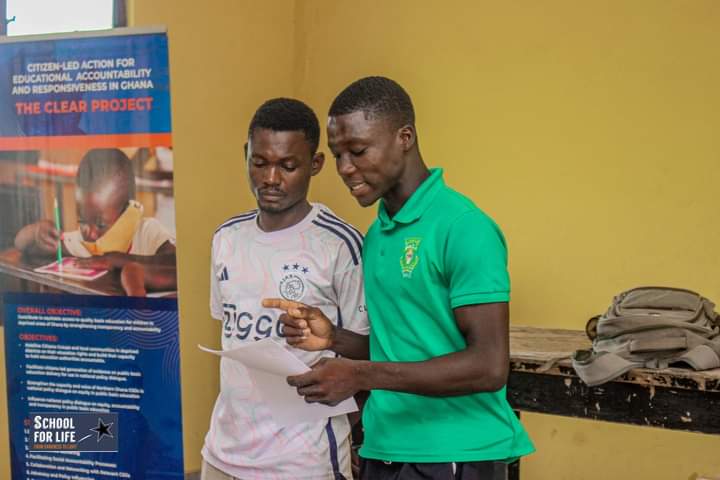 SchoolforLifeG1's tweet photo. Last week, we trained Citizen Groups across all #CLEARProject Districts on active citizenship, civic engagements & networking. This aims to equip the groups to be able to well-engage duty bearers to demand accountability in #qualityeducation delivery
#SfLGhana #SchoolforLifeGhana https://t.co/8tqLgOBdQn