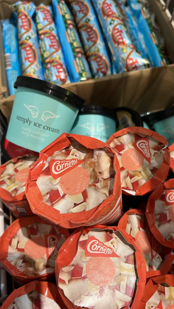 NFarmShop's tweet image. Keep cool in the sun this week with a tub of ‘simply indulgent, truly heavenly’ artisan @simplyicecreamkent 
Large and small tubs available.🍦🇬🇧

#simplyicecream #icecream #tasteofkent #kentbusiness #kenticecream #kentfarmshop