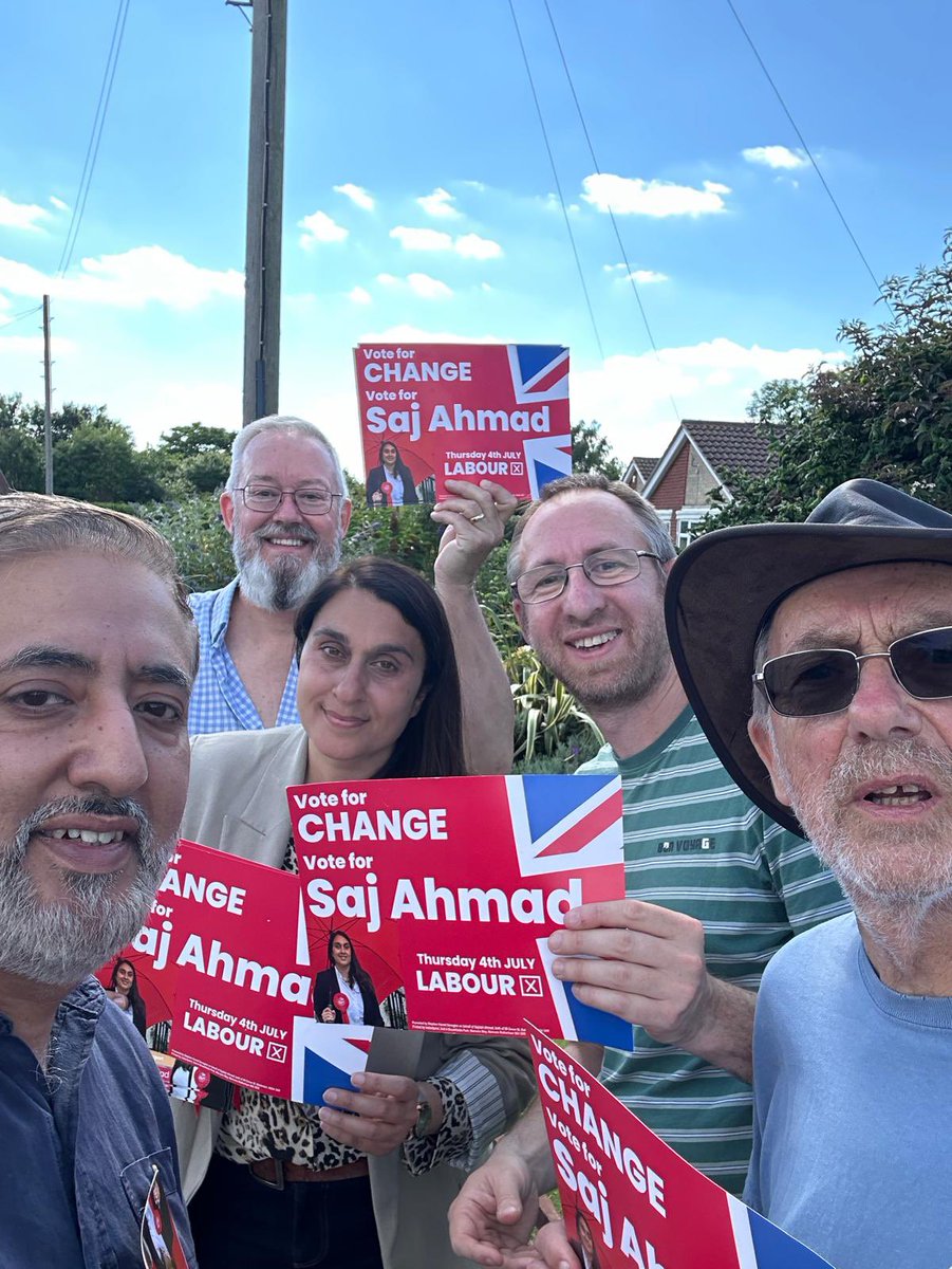 A great day chatting to residents in Tuxford yesterday, and a warm welcome from the patrons of The Fountain where we stopped for a fantastic lunch. 

General disgust at the continued corruption of Tory politicians and definitely no love for the Tories here.