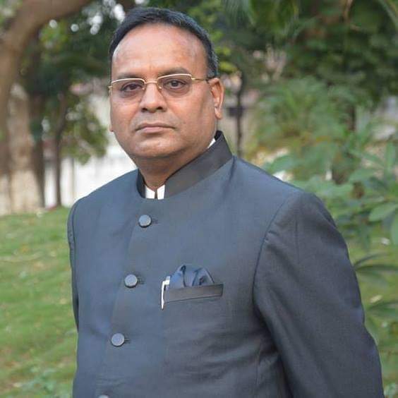 #कुरुद_ विधानसभा विधायक पूर्व केबिनेट मंत्री भारतीय जनता पार्टी छत्तीसगढ़ के वरिष्ठ नेता बेबाक वक्ता अपने कार्यकर्ताओ के लिये सदैव खड़े रहने वाले श्रीमान <a href="/Chandrakar_Ajay/">Ajay Chandrakar</a> जी 🙏को जन्मदिन की हार्दिक बधाई शुभकामनाएं।।
ईश्वर से कामना करता हूँ आप स्वस्थ्य रहे आप दीर्धायु हो 🌷