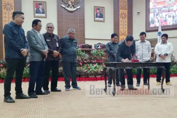 Rapat Paripurna DPRD Sulut Sepakati Dua Ranperda -  beritamanado.com/rapat-paripurn…