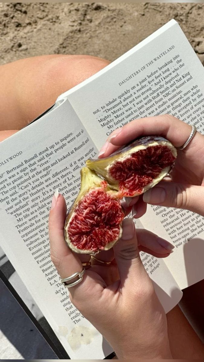 StudyHardMag's tweet photo. Закон привлечения желаний гласит: «Забей - и все к тебе притянется» https://t.co/zOHrBgDZsO