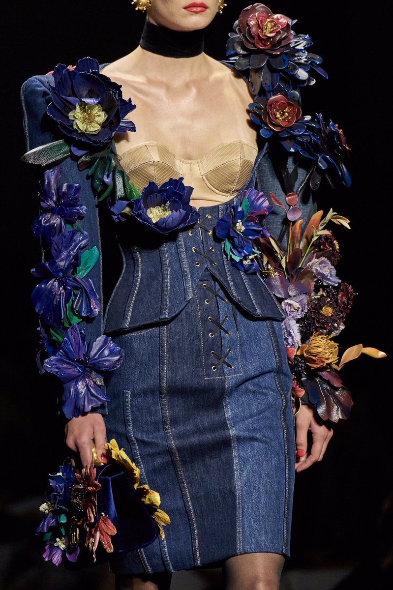 pradapearll's tweet photo. HAPPY SCHIAPARELLI DAY TO THOSE WHO CELEBRATE!!!!! 🫶🏼🫶🏼 https://t.co/tGltgCZnLM