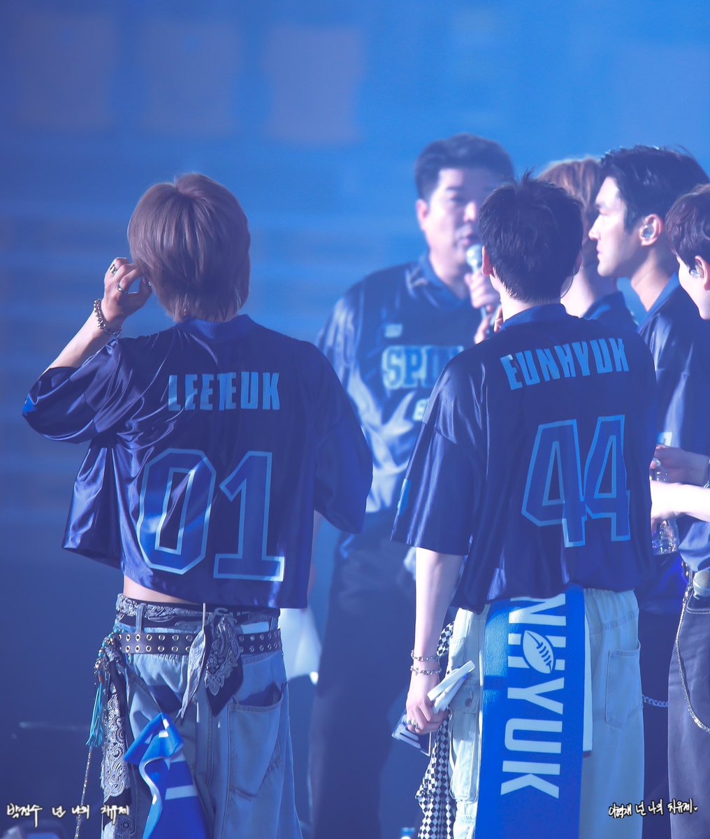 이특 은혁이 좋아요

#SuperShow_Spinoff_Halftime
#SSS_HALFTIME #스핀오프
#슈퍼주니어 #SUPERJUNIOR #이특 #은혁