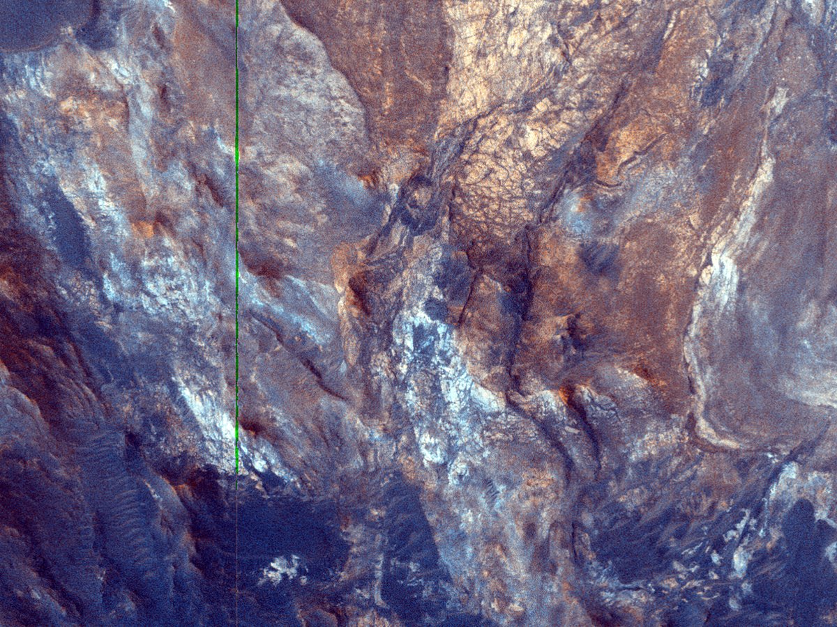 HiRISEDeutsch's tweet image. Grundgestein in der Mawrth Vallis Region

Nummer: ESP_038824_2055
Erfassungsdatum: 07. November 2014
Distanz: 286 km

uahirise.org/hipod/de/ESP_0…
NASA/JPL-Caltech/UArizona
#Mars #NASA #Deutsch #German #Wissenschaft