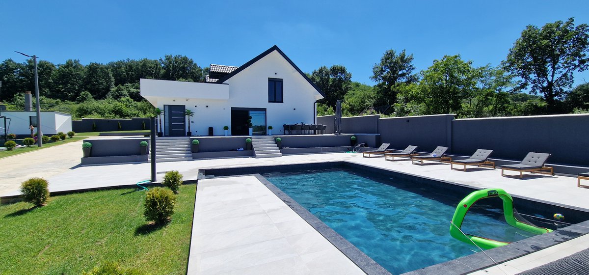 stanodavac's tweet image. 🌿 K515 Kuća sa bazenom 🌿

Kuća sa bazenom, luksuzna porodična kuća pov 180m² sa bazenom, prostrana parcela površine 21 ar.

VIDEO Youtube: youtu.be/EQSnHYyu5_w

#nekretnine #Grocka #kuće #Дом #Сербия #Дунай #Stanodavac #недвижимость