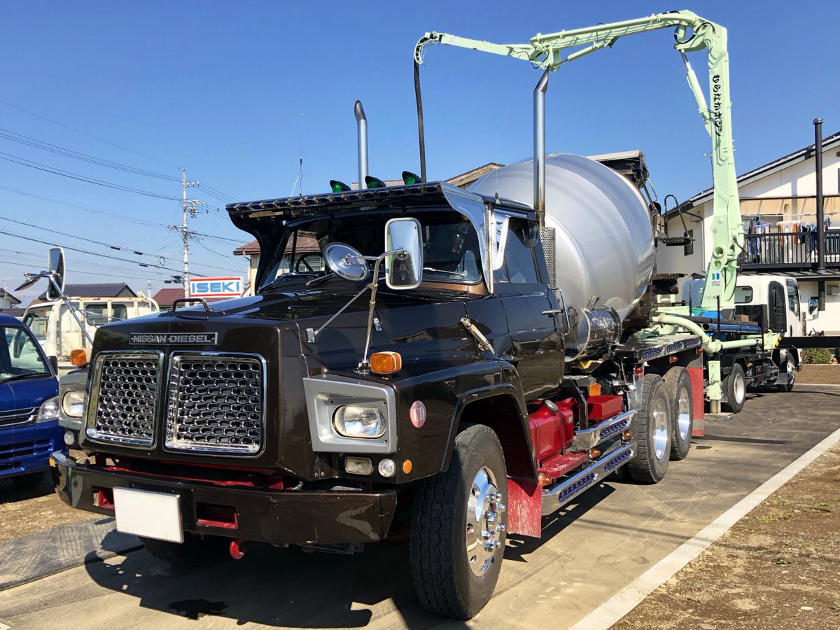 現役のTW50ミキサー車が我が街におります