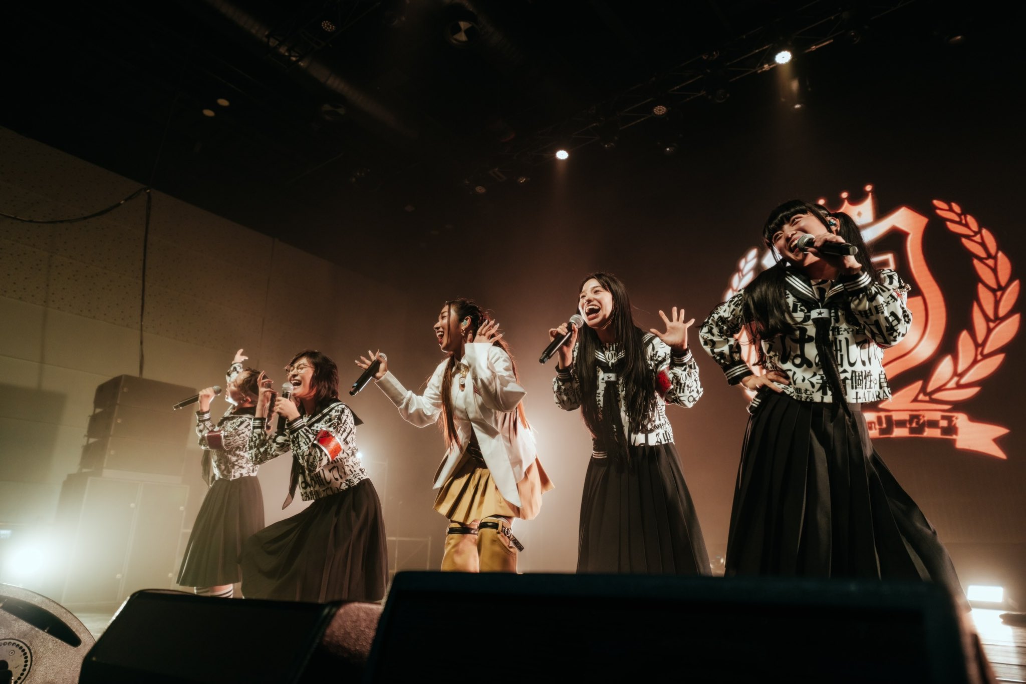 GQ0iROjbcAA4ArL?format=jpg&name=large