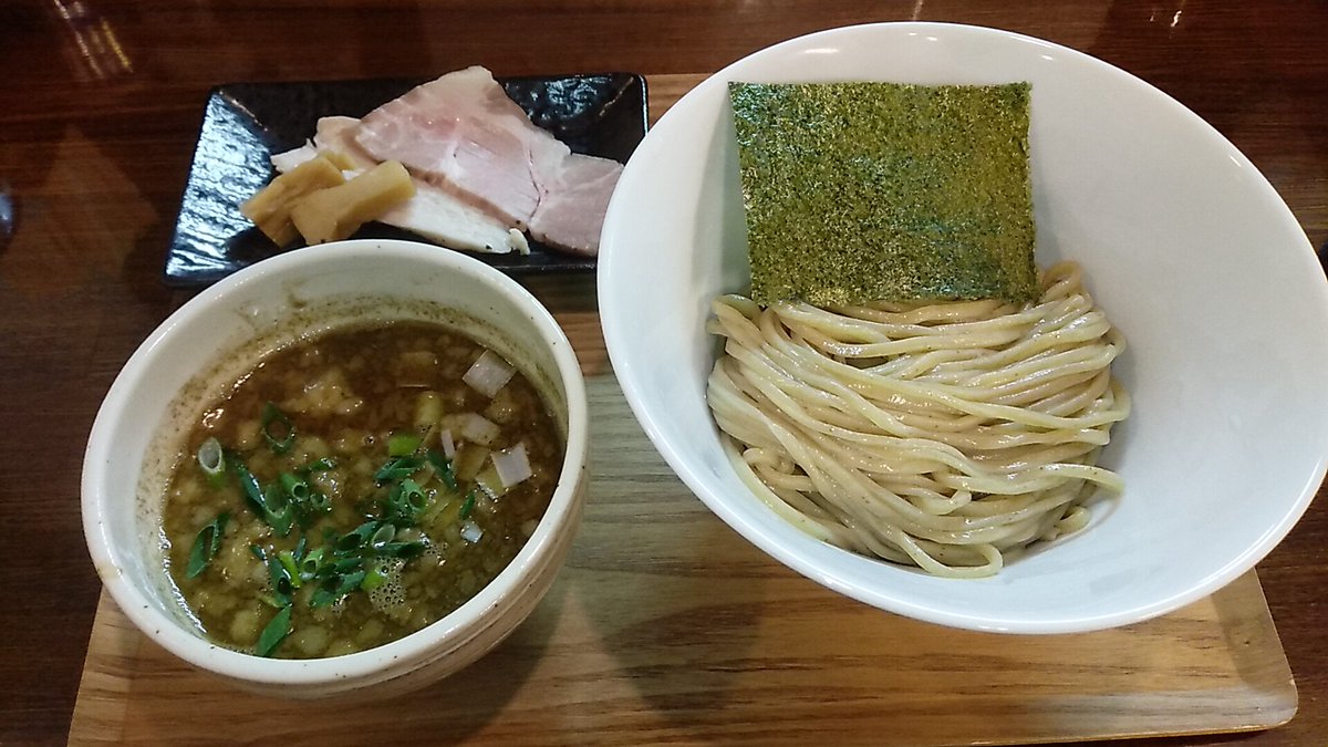 takapcx1's tweet image. に干し屋 SINCHANの魚豚つけ麺です。
太麺はもっちり、つけ汁は煮干しも豚も感じられ旨い。

#に干し屋 
#SINCHAN