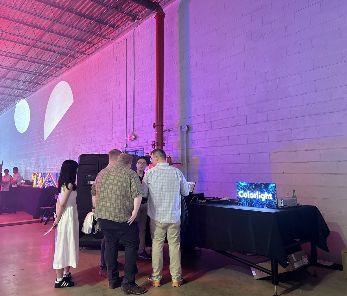 colorlightcloud's tweet image. Last week, we had a fantastic time to see and showcase the latest gear alongside other industry leaders at the 4Wall New York Vendor Showcase. A big thank you to #4Wall for hosting such a well-organized and impactful event.

#4WallNewYorkVendorShowcase #ledevents #ledproducts