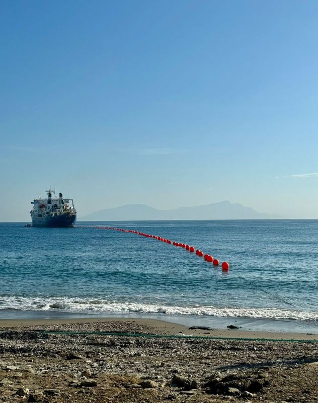 AusAmbDili's tweet photo. Terrific ceremony at Bebonuk this morning to mark the launch of the Timor-Leste 🇹🇱 South Submarine Cable 'Golden Buoy'. A transformational project delivered by the Government of Timor-Leste that will bring faster, cheaper and more reliable internet connectivity to communities. https://t.co/4Uu7Usf8sl