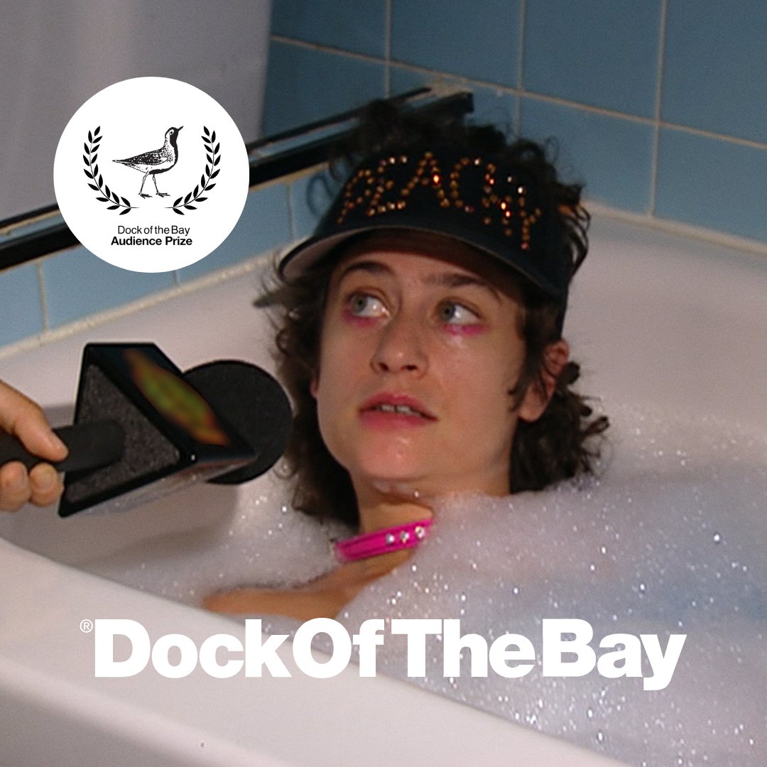 PREMIO DEL PUBLICOCDOCK OF THE BAY 2024 AL MEJOR LARGOMETRAJE | PUBLIKOAREN SARIA FILM LUZE ONENARI.

Teaches of peaches de Philipp Fussenegger, Judy Landkammer.

dockofthebay.es/2024/es/seccio…