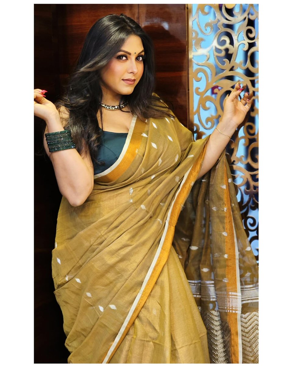 तुम्हाला वाढदिवसाच्या खूप खूप शुभेच्छा, काजल काते! तुमचं आयुष्य आनंद आणि यशाने भरलेलं असो 🎉🎂✨ #काजलकाते #वाढदिवसशुभेच्छा #मराठीअभिनेत्री