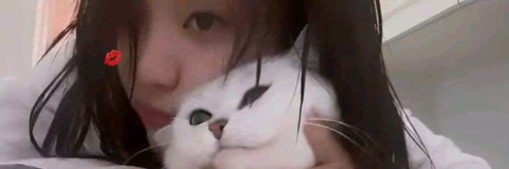 [restarting d-??]

hi, i’m gigy and  i'm looking for interactive moots!

 - she her, 06
 - not new to #stantwt
 - any fandom.

#stantwt 
♡ / ↺ are appreciated.