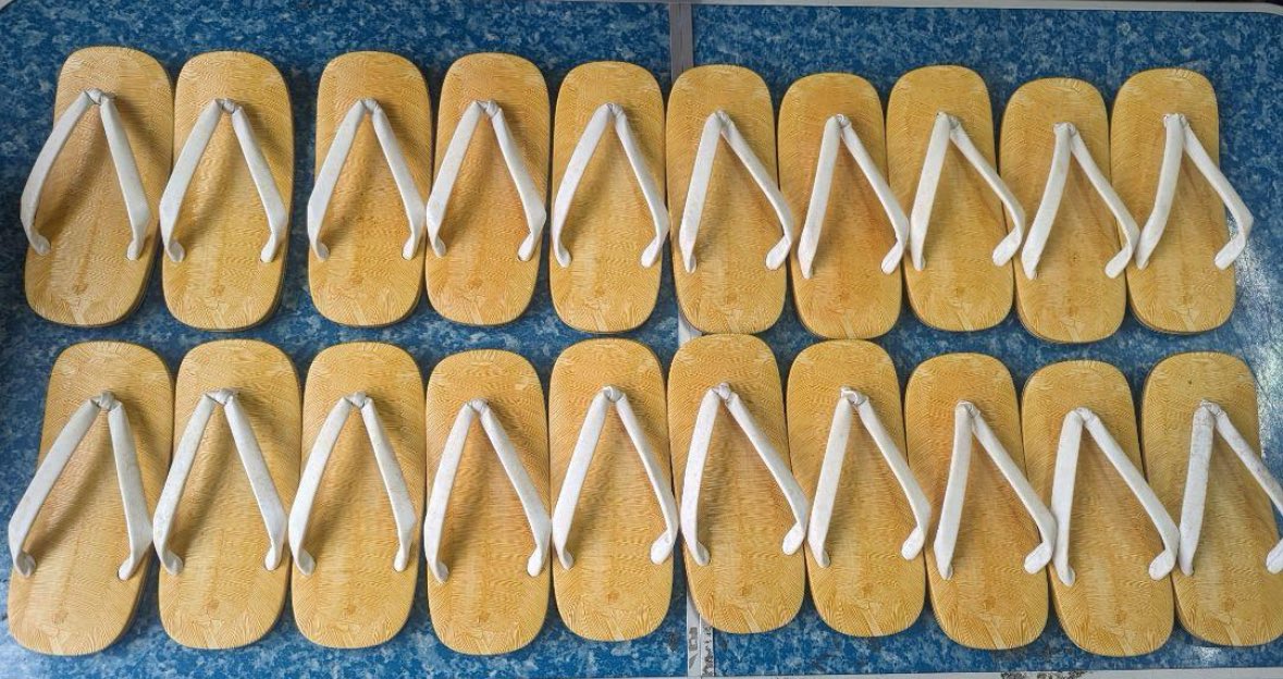 組内の法要で自分の履いてきた雪駄がわからなくなったお坊さん