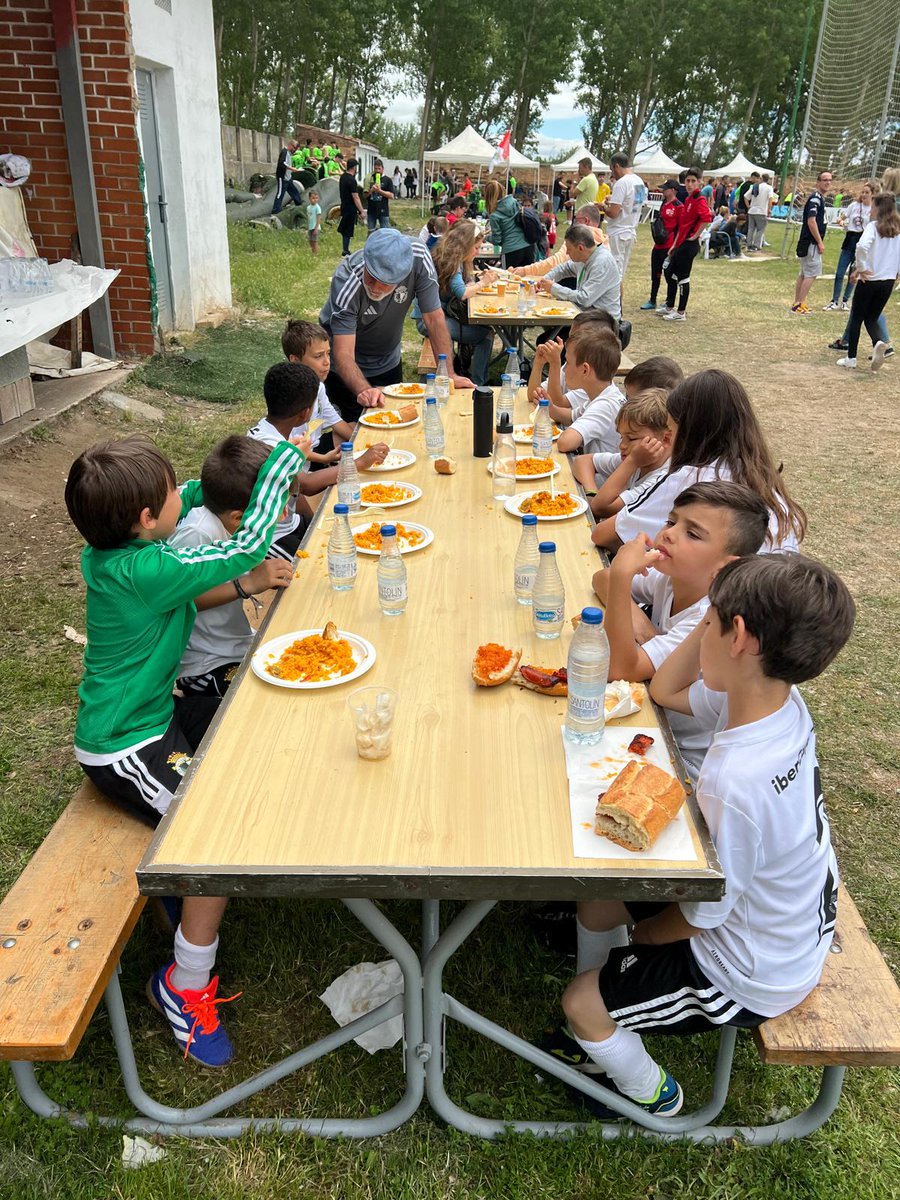 La Factoría BCF tweet media