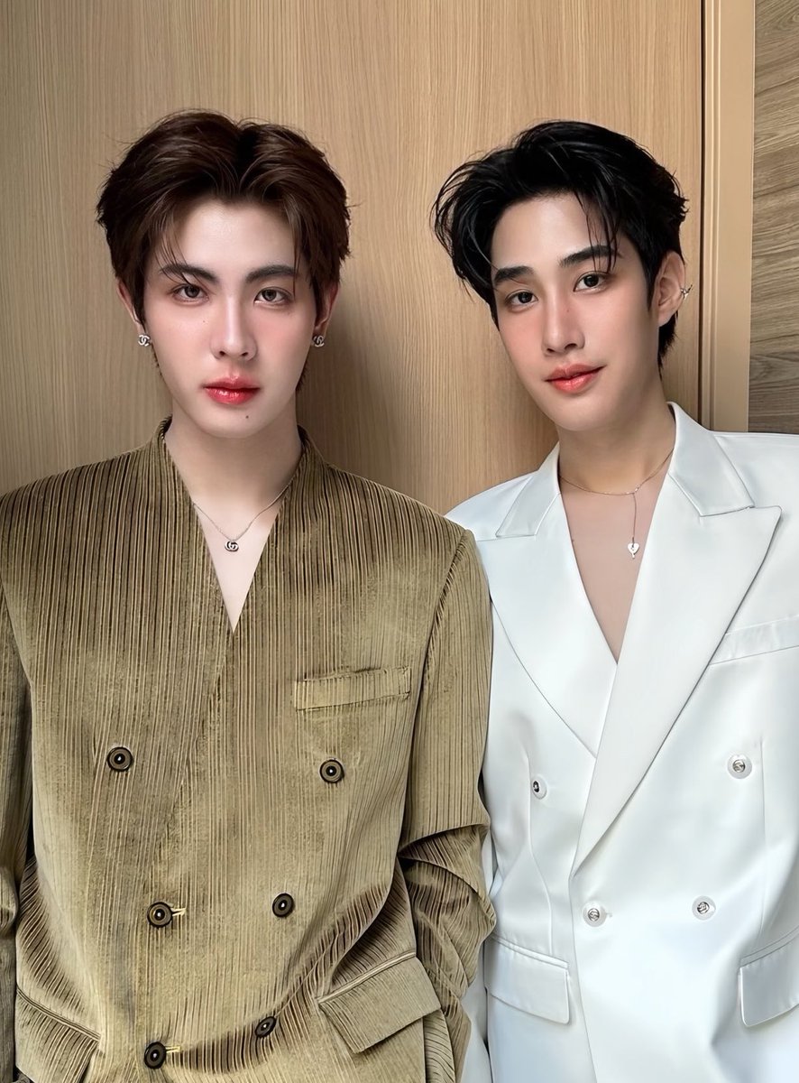 ifloweryouxz's tweet photo. 🎀 8 มี.ค. 2024
#LOrealxTleFirstOne
ออกงานด้วยกันครั้งที่ 2 ✌🏻✨️
# ถูกเปลี่ยนเป็น TleFirstone แล้ว 🥹
꒰ #เติ้ลเฟิร์สวัน ♡ #Tlefirstone꒱ https://t.co/ij256AQvSJ