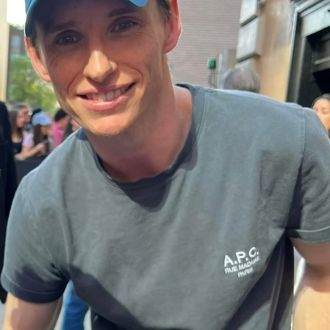 MCDV2's tweet photo. 'No words!
Original theater was gutted and made to look like a nightclub in the round!Performances were phenomenal! Wish that I could afford to see it again but…#EddieRedmayne was so kind and gracious. 🥰'
@kitkatclubnyc #CabaretCast #TalentedCast
Source https://t.co/pDCHzuukdX https://t.co/nq8LTefFZI
