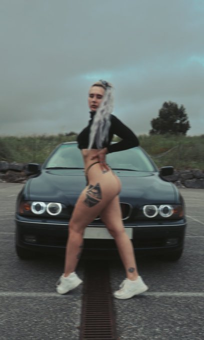 &iquest;Qu&eacute; tal empezamos la semana? https://t.co/MzmRdbsQkq<a href="/tag/cam4"class="tags"><span>#cam4</span></a><a href="/tag/prideparty"class="tags"><span>#prideparty</span></a>