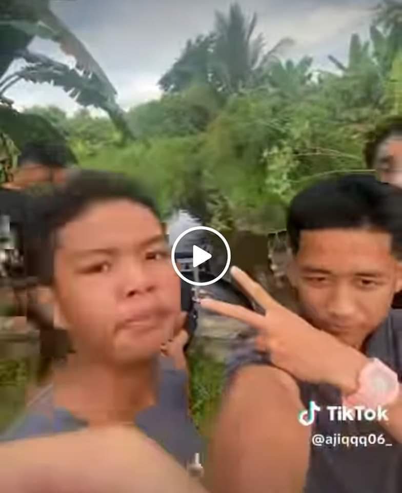 update11111's tweet photo. Kes buli di Sarawak, sempat lagi kau selfie eh https://t.co/o82Jb5djxd