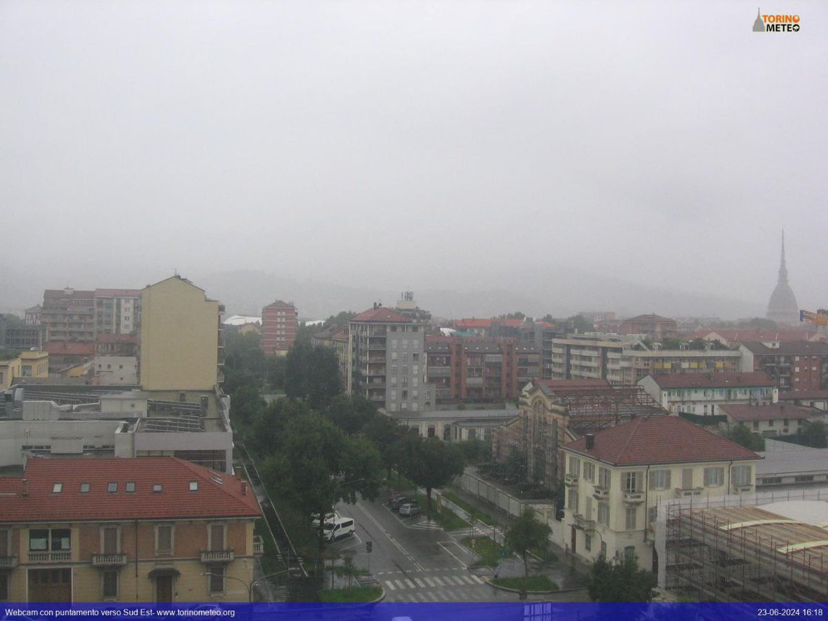 Andrea Vuolo (@andreavuoloo) on Twitter photo A Torino una domenica 23 giugno dalle caratteristiche autunnali, con temperature intorno ai 18-19°C insieme a pioviggine fitta e foschia densa. Un valore così basso per quanto riguarda le temperature massime in terza decade di giugno non si rilevava dal 26 giugno del 1997. #meteo A Torino una domenica 23 giugno dalle caratteristiche autunnali, con temperature intorno ai 18-19°C insieme a pioviggine fitta e foschia densa. Un valore così basso per quanto riguarda le temperature massime in terza decade di giugno non si rilevava dal 26 giugno del 1997. #meteo