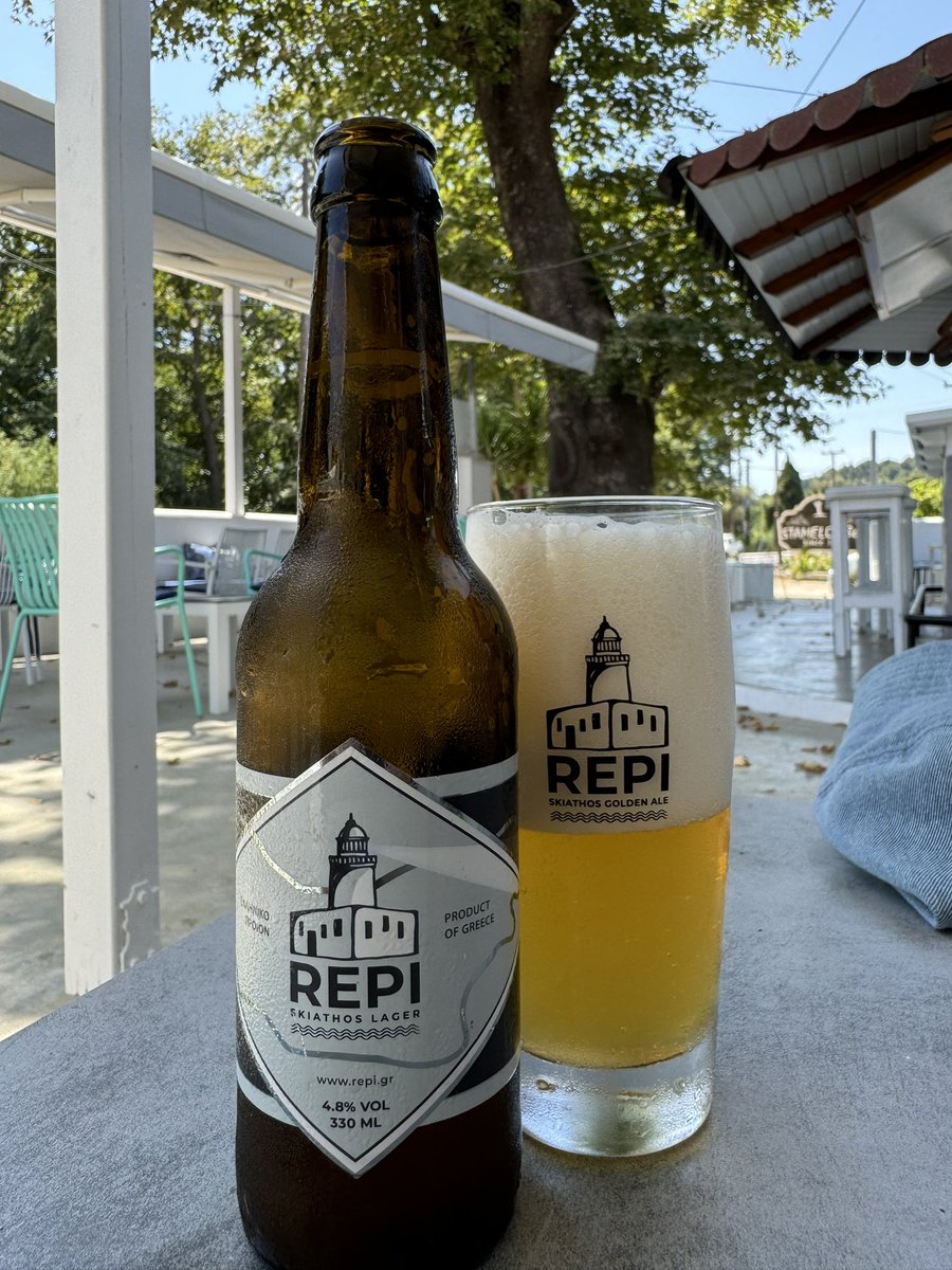 _timwiddowson's tweet photo. Ignore my poor pour … Pretty nice this #Repi beer on #Skiathos sweet & creamy with subtle hopping … Splendid stuff! https://t.co/UVzPrLnSlk