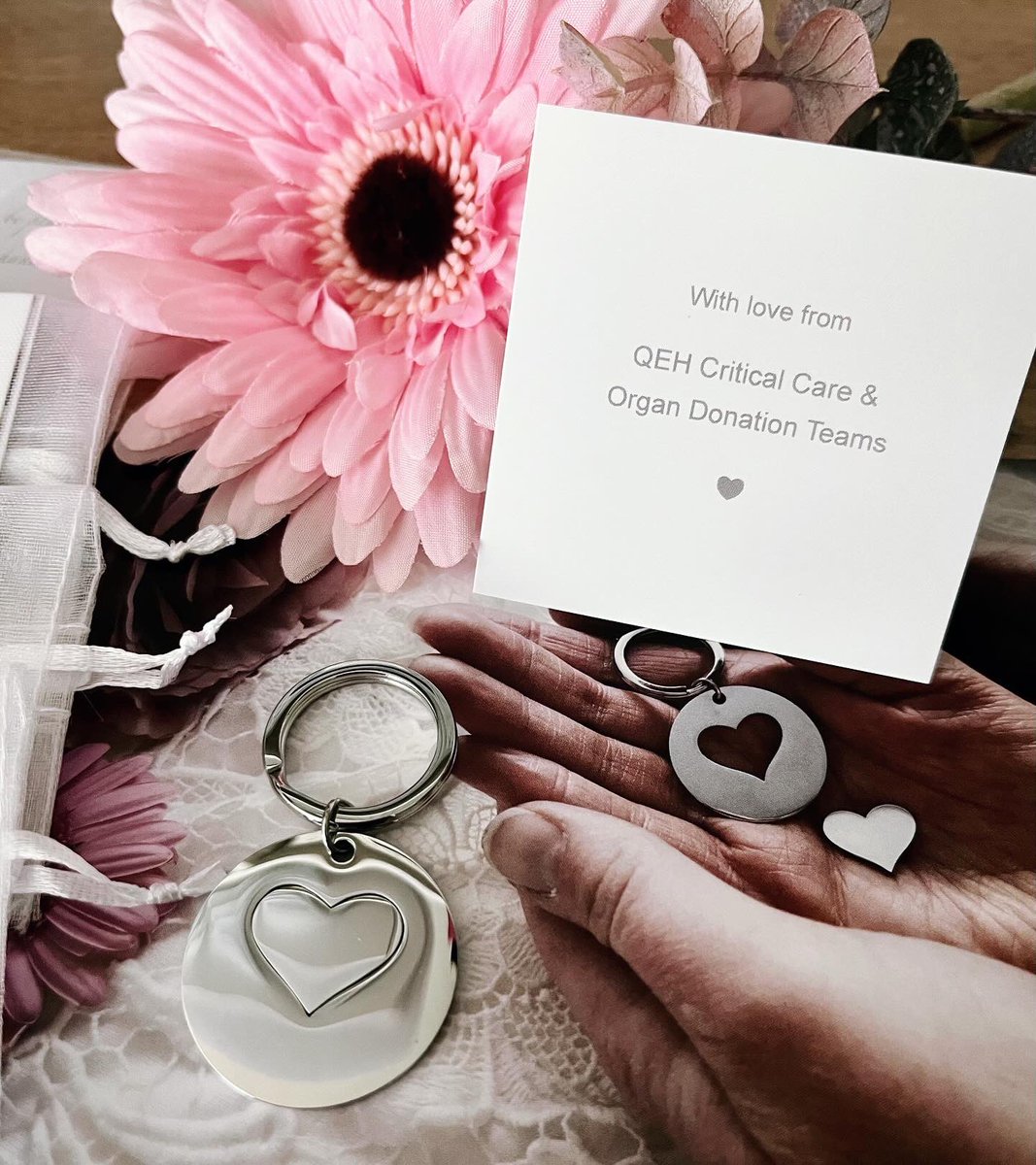 HITHproject's tweet image. A lovely order of our plain keepsake keyrings for the Critical care and Organ donation teams at QEH Gateshead - thank you so much for all that you do supporting families at their time of loss x 💙#qehgateshead #organdonation #memorykeeping #grief #griefsupport #nhs #nhsheroes