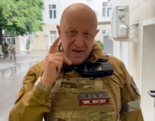 NewFrontlines's tweet image. Today marks the one-year anniversary of the end of Wagner Group chief Yevgeny Prigozhin's mutinous "March for Justice" on #Moscow. 

A year later, many victims of Wagner's alleged atrocity crimes are still waiting for justice. 

#WagnerGroup #Russia #Ukraine