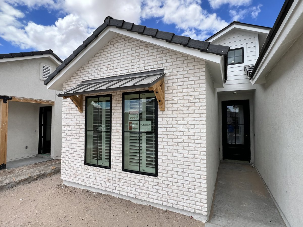 paloverdehome's tweet photo. #pvh1 #paLOVErde #MASpaLOVErde #OGLove #17YearsInBusiness #VOTEDBestBuilder2023 
#EightTimeBuilderOfTheYear #210HomeBuyerWarranty #EnergyStarLeader #NewHomeConstruction #NewHomes #Farmhouse #Spanish #Tuscan #Contemporary #WeStartedTheLove https://t.co/VAj4hKWaPw https://t.co/bhW5tmaTZA
