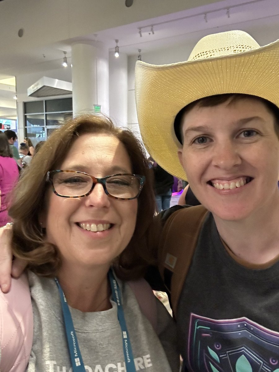 Brandi @ BsTech Buzz (@bstechbuzz) on Twitter photo Y’all I knew her before she was a #eduguardian
I’m so proud of the work you are doing <a href="/farmerfaubs/">Farmer Faubs 🤠+🌈</a> all the 💜 Y’all I knew her before she was a #eduguardian
I’m so proud of the work you are doing <a href="/farmerfaubs/">Farmer Faubs 🤠+🌈</a> all the 💜