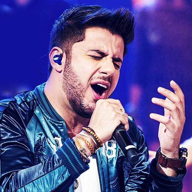 VSertanejo's tweet photo. 9 anos sem o Cristiano Araújo 

Um dos maiores talentos do sertanejo e que partiu no auge… Faz falta demais https://t.co/Kl8xtq8t8k