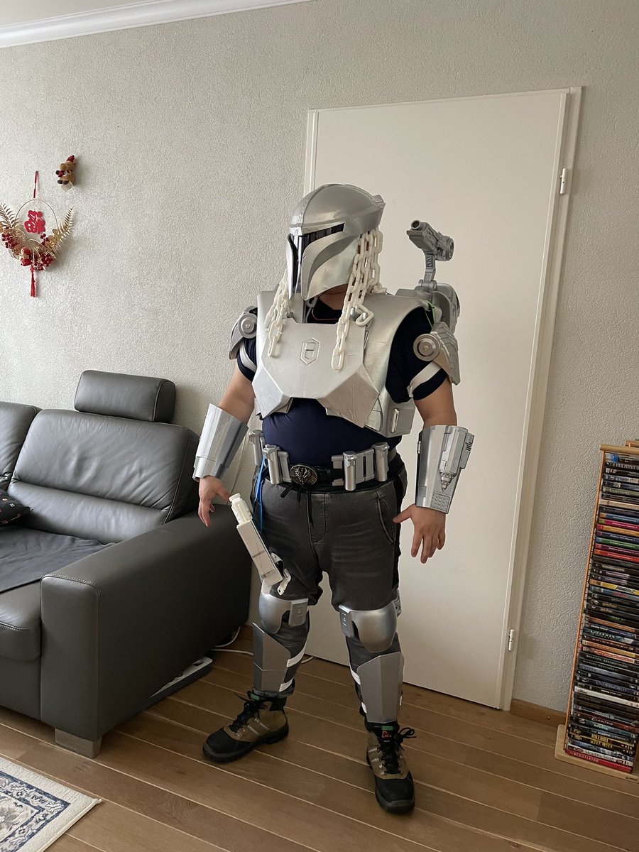 KMT82design's tweet photo. #dutchcomiccon #cosplaynl #predalorian https://t.co/XAzTYMVnN4