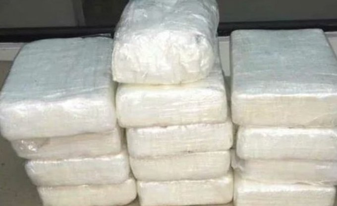 whoRetwtthief's tweet photo. 150KG OF COCAINE GIVEAWAY‼️ 
How to enter:  
1. Follow this account ➕❤️
2. Like this tweet 😍❤️
3. Retweet this tweet ♻️🤑
4. Comment “#IFUCKINGHATEWHORETWTCANNIBAL”  🗣️📷 https://t.co/k8PgP8s2eO