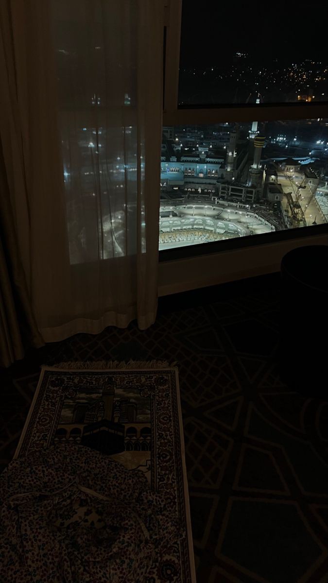 صلاتُك اولاً ثُم اطلب من الله ما شئت 
اللهُم ارزقني قلباً لا يَتكاسل عن الصلاة ولا يُؤخرها #صلاة_الفجر #استغفر_الله_العظيم_وآتوب_إليه #اكسبلورexplore