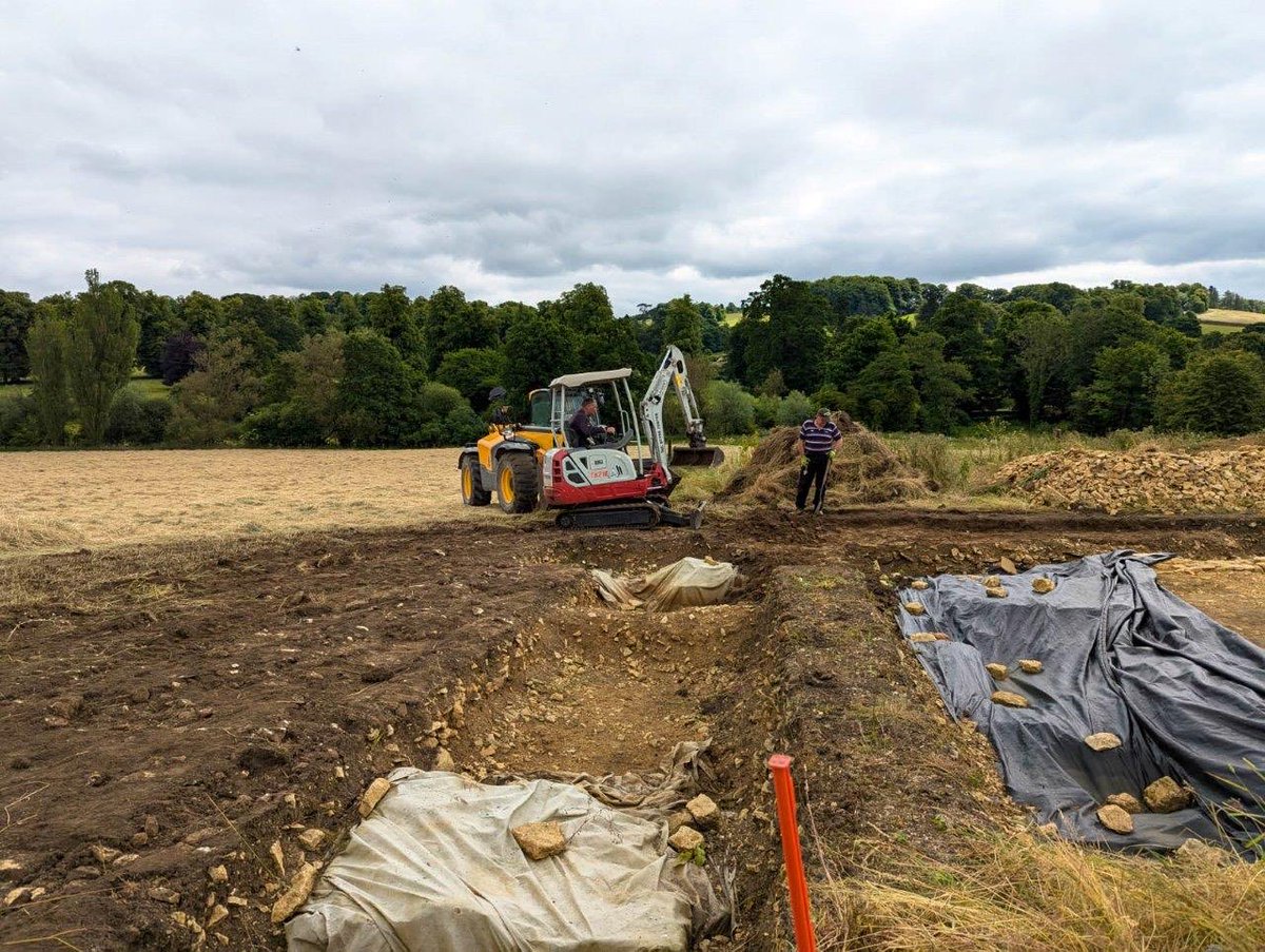I do like it when the digger turns up to help to extend the trench!!  The new area to the North of the building should see the continuation of the central range of the medieval manor. The square plinth where stopped last year may be the start of an entrance to the West?
