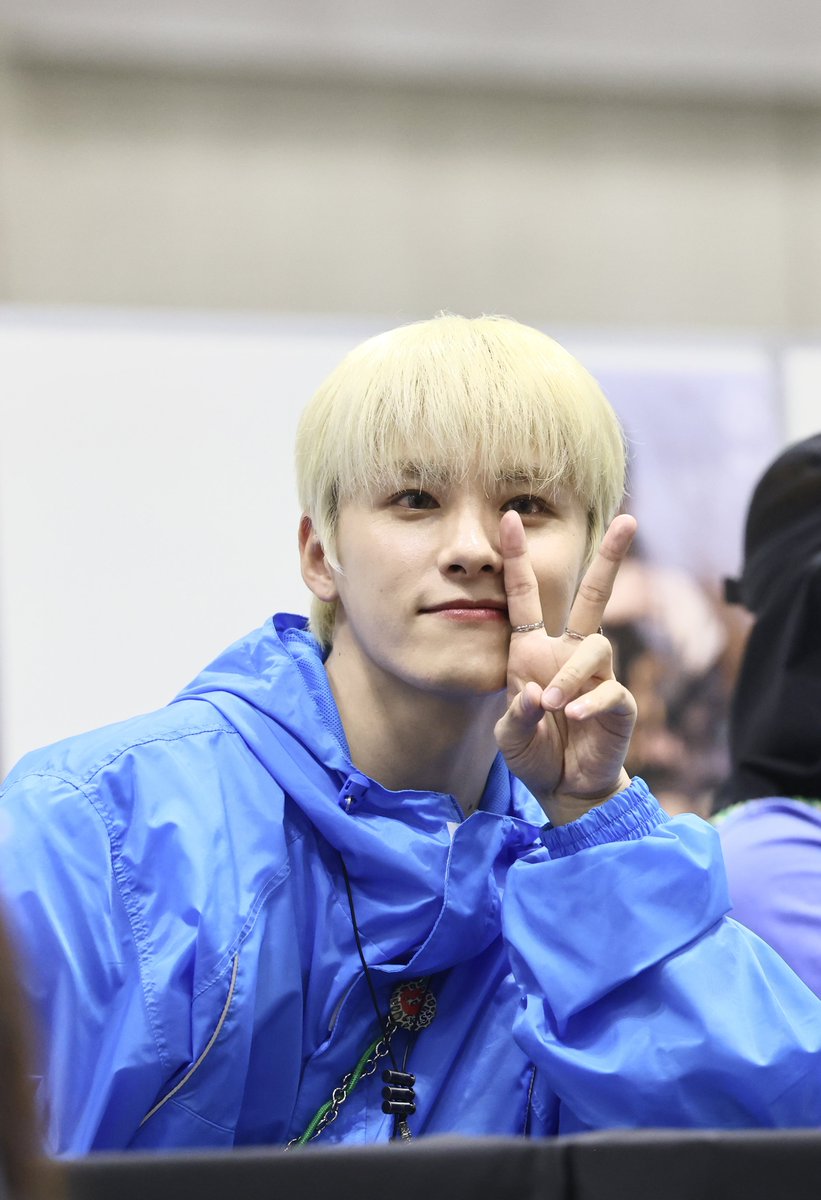 02406023 関東 全員サイン会 ウインク👑あった🩷 金髪かっこいい #JO1