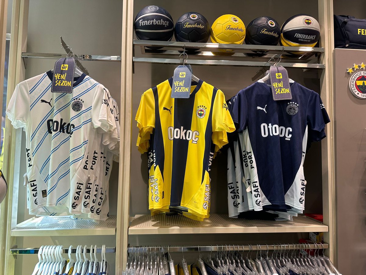 ÇEKİLİŞ 💛💙

Bu twiti RT yapan ve beni takip eden 3 Fenerbahçeli takipçime yeni sezon forması hediye edeceğim!