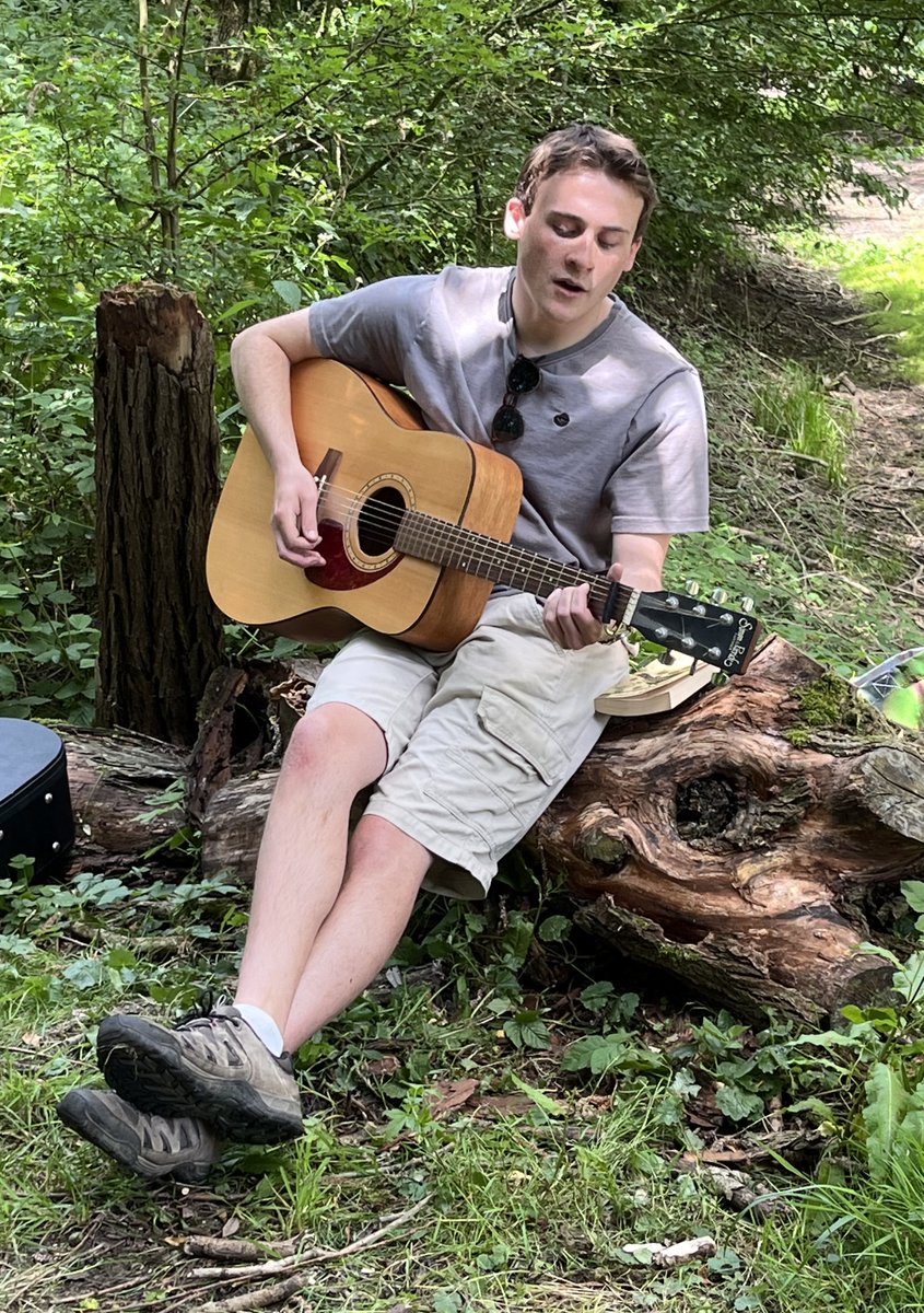 yowff's tweet image. W-e before @AndrewMillham @HylandsEstate 
w-e just gone @EssexBookFest  #MidsummerMadness #CressingTempleBarns entertaining families w Forest School skills, bug hunting, relationship between birds and traditional folk music and readings from his book Singing Like Larks
@Essex_CC