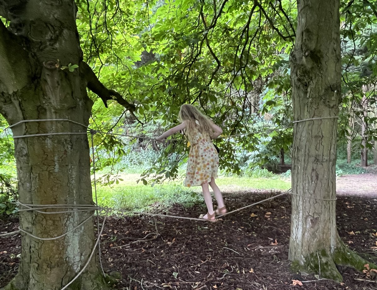yowff's tweet image. W-e before @AndrewMillham @HylandsEstate 
w-e just gone @EssexBookFest  #MidsummerMadness #CressingTempleBarns entertaining families w Forest School skills, bug hunting, relationship between birds and traditional folk music and readings from his book Singing Like Larks
@Essex_CC